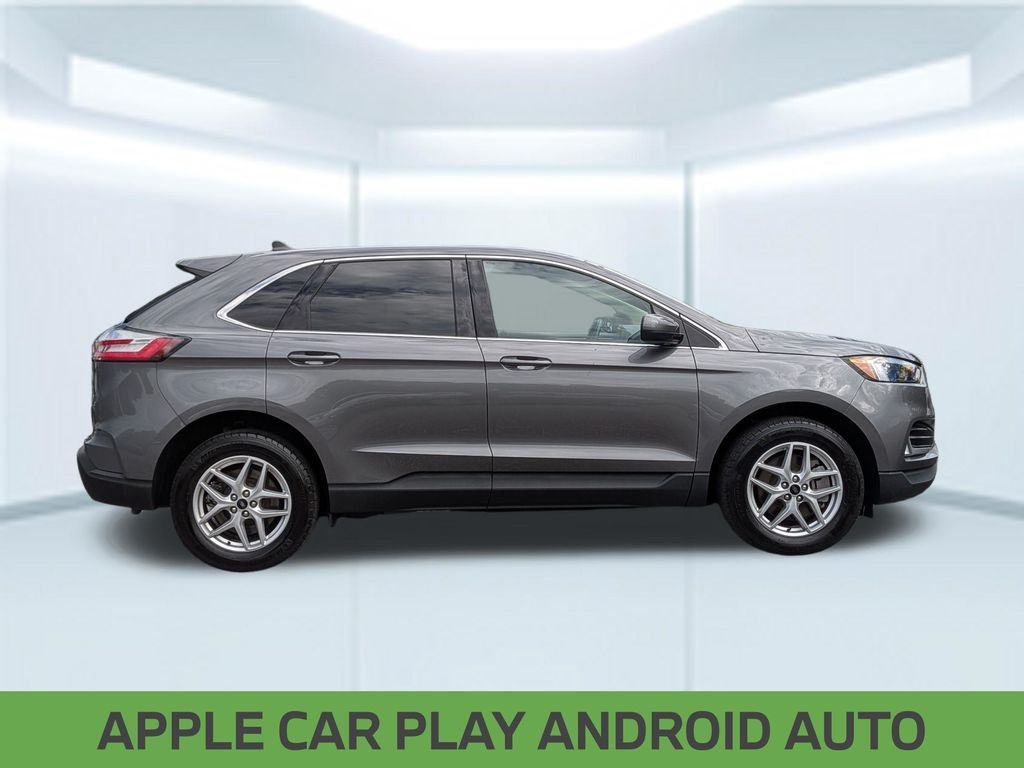 Used 2024 Gray Ford SEL image 9