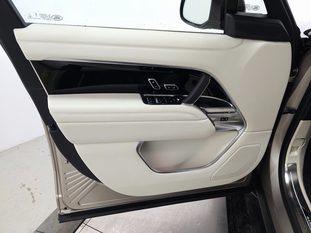 2025 LAND ROVER RANGE ROVER - Image 11