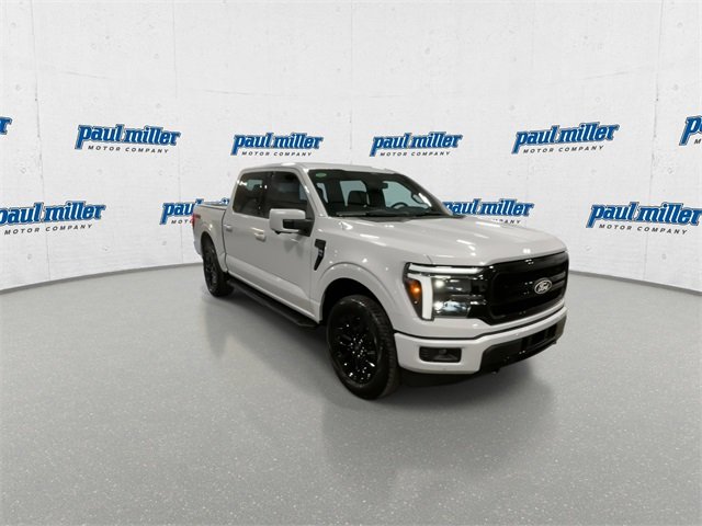 2025 Ford F-150 Lariat photo 2