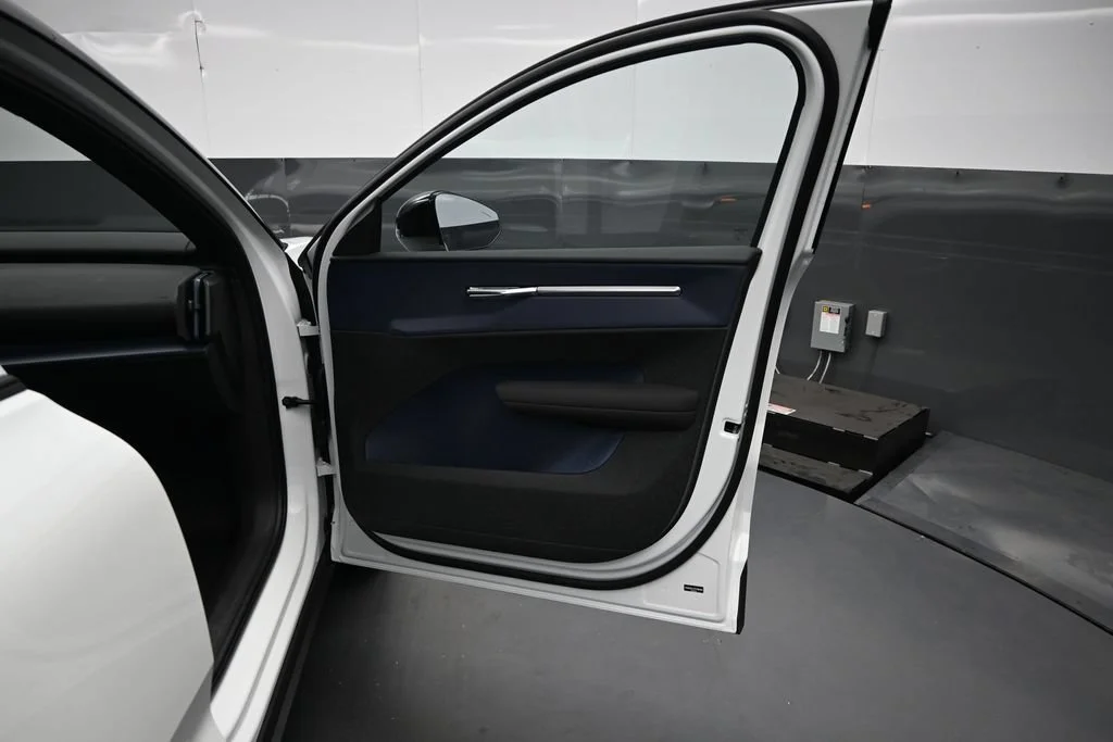 New 2026 Crystal White Volvo Twin Motor Performance Ultra image 31