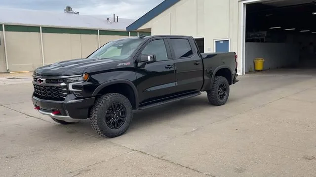 2026 Chevrolet Silverado 1500 ZR2 - Photo 4