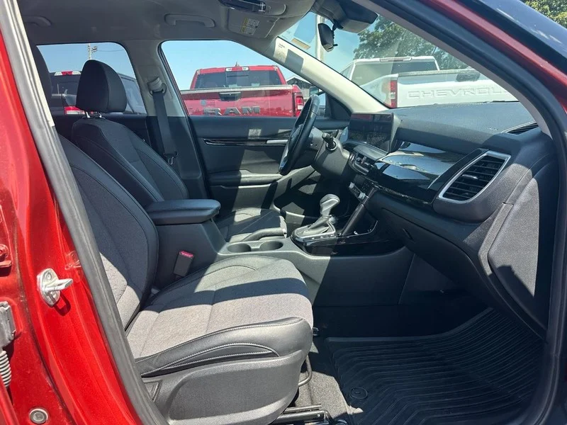 2024 Kia Seltos S - Photo 9