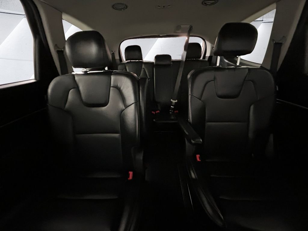 Used 2023 Black Kia S image 18