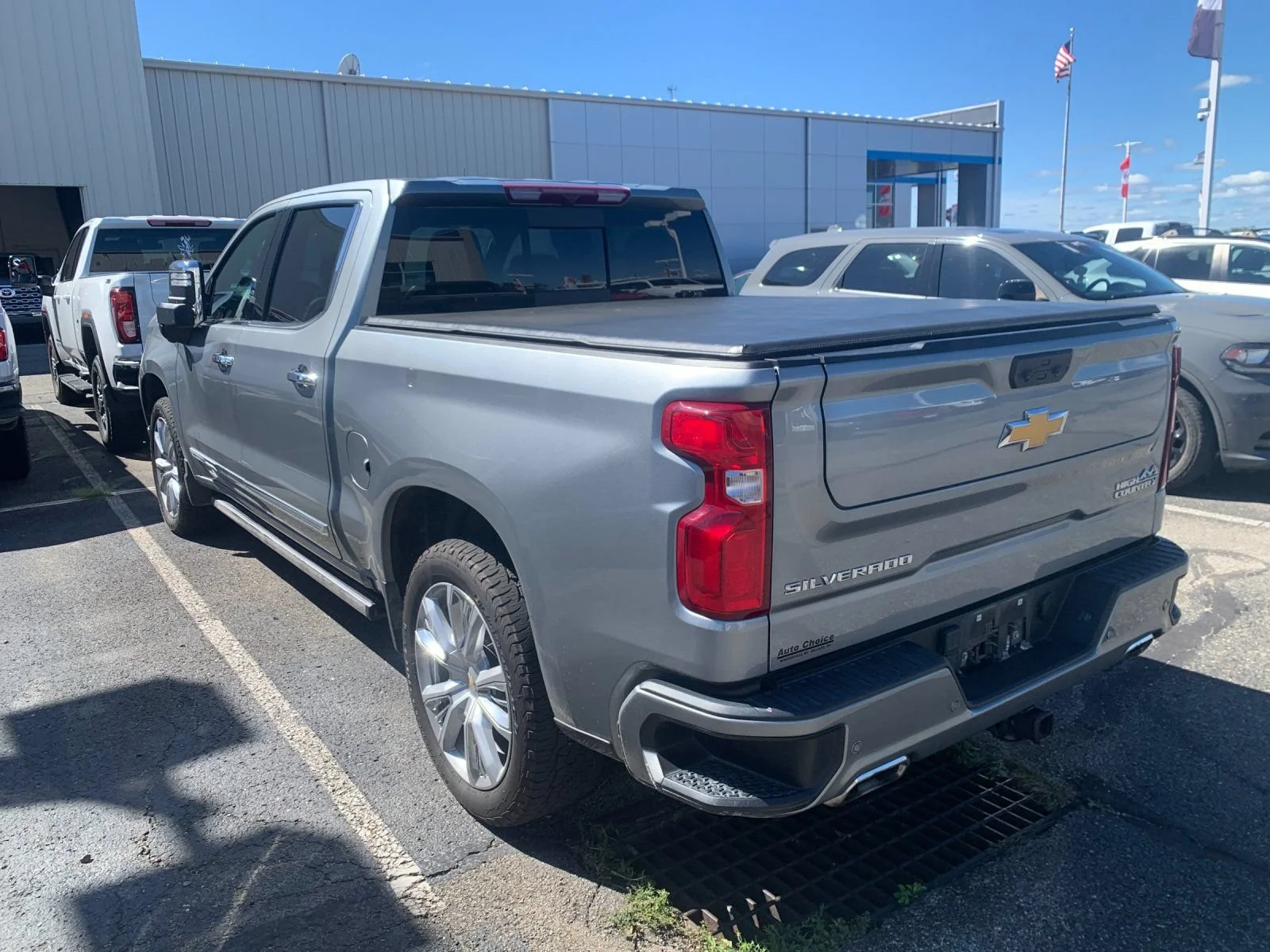 Used 2024 Sterling Gray Metallic Chevrolet High Country image 4