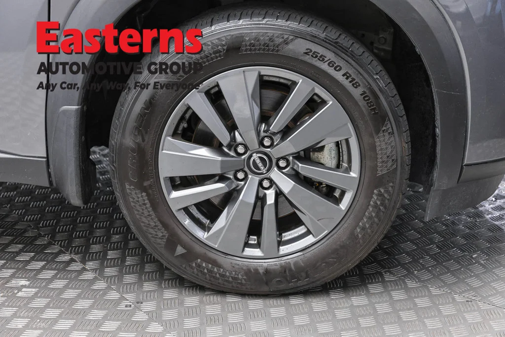 Used 2024 Gray Nissan SV image 33