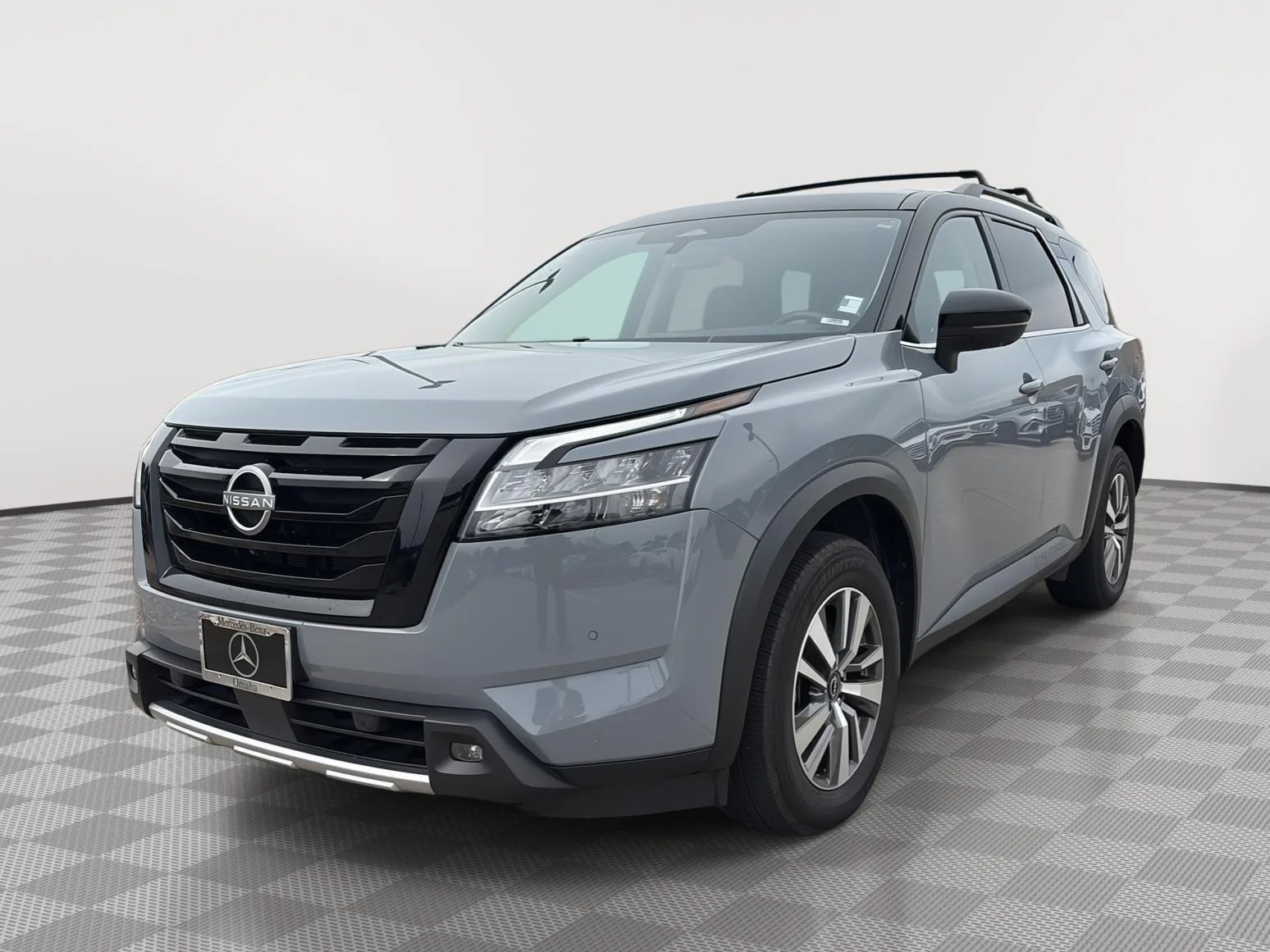 Used 2023 Solid Gray/Super Black Nissan SL image 8