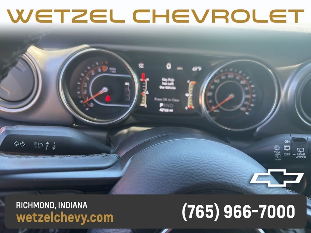 Used 2021 Red Jeep Sport S image 21