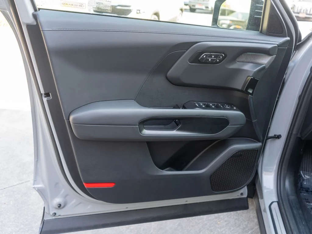 New 2027 Wolf Gray Kia X-LINE SX image 24