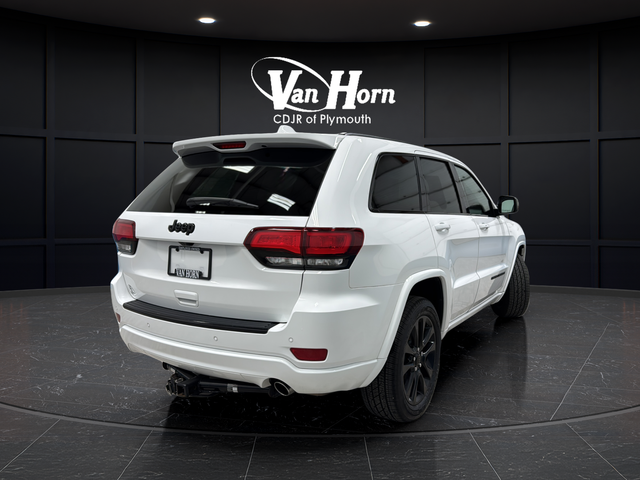 Used 2018 Bright White Clearcoat Jeep Altitude image 7