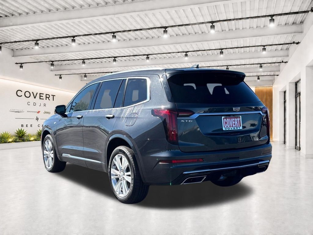Used 2023  Cadillac Premium Luxury image 7