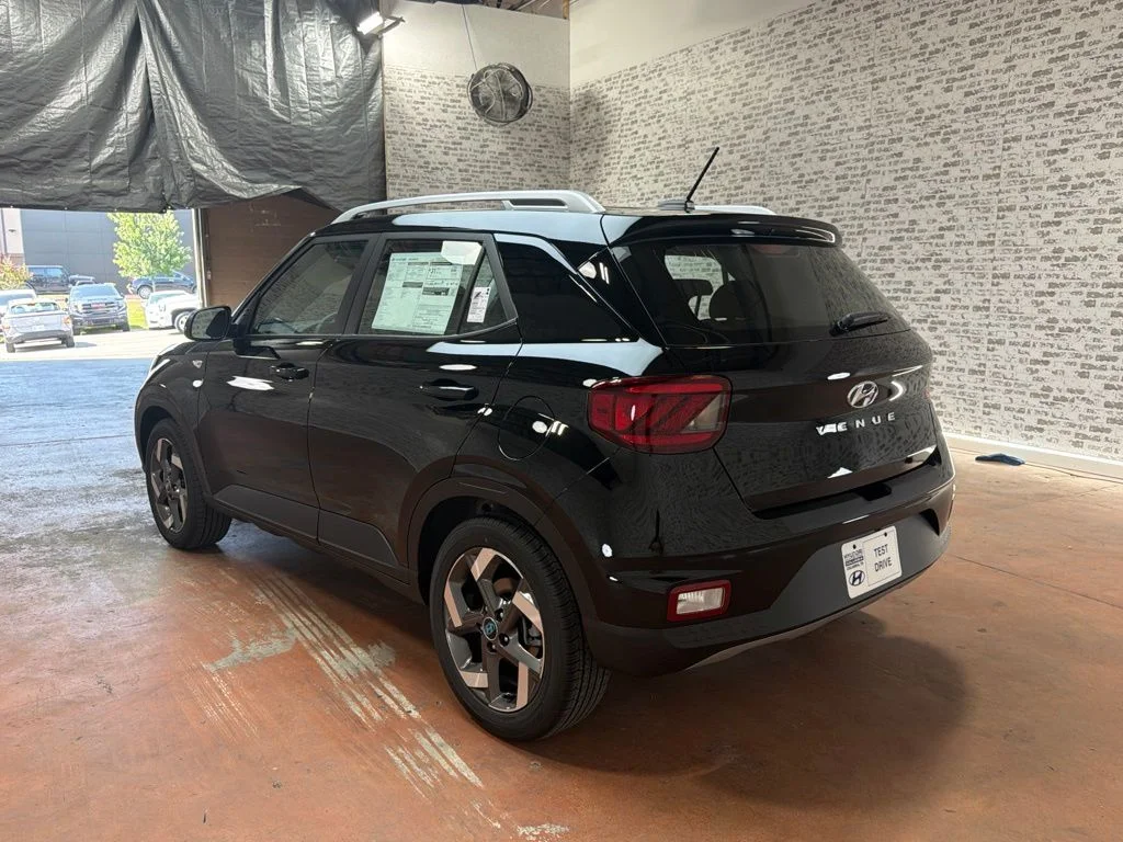 New 2026 Onyx Black Hyundai SEL image 5