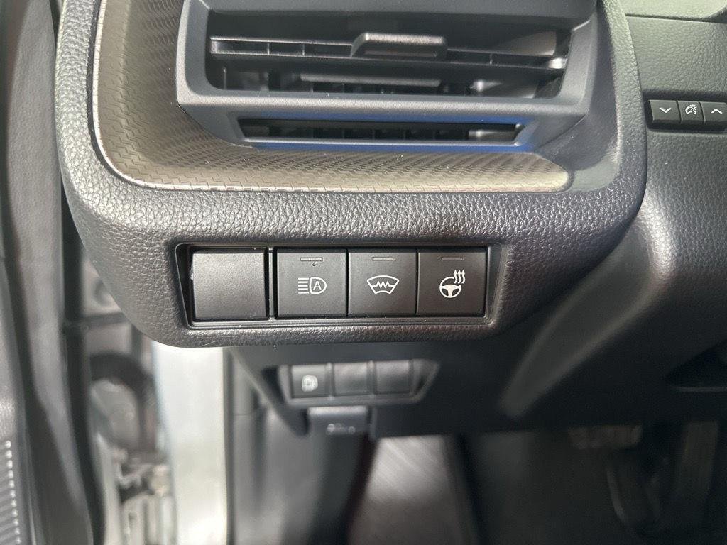 Used 2025 Cutting Edge Toyota XLE image 20