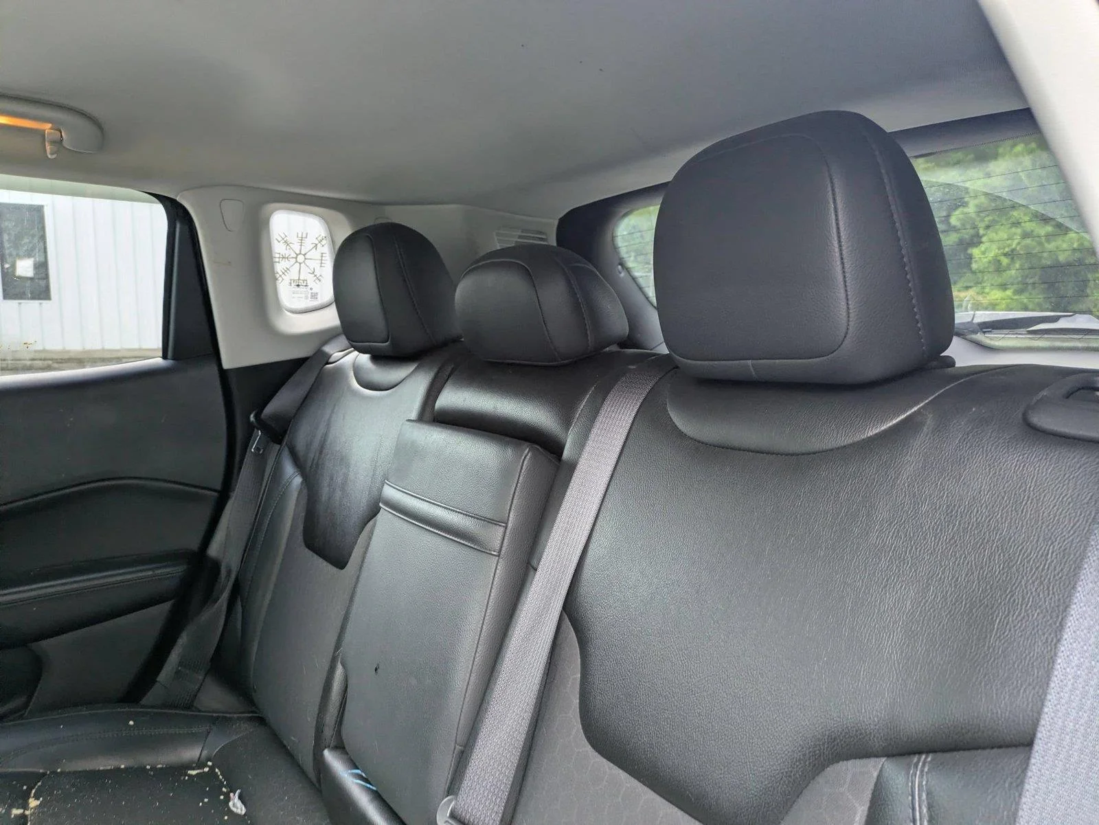 Used 2020 Diamond Black Crystal Pearlcoat Jeep Altitude image 6