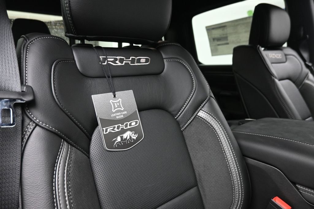 New 2026 Diamond Black Crystal Pearl-Coat Exterior Paint RAM RHO image 10