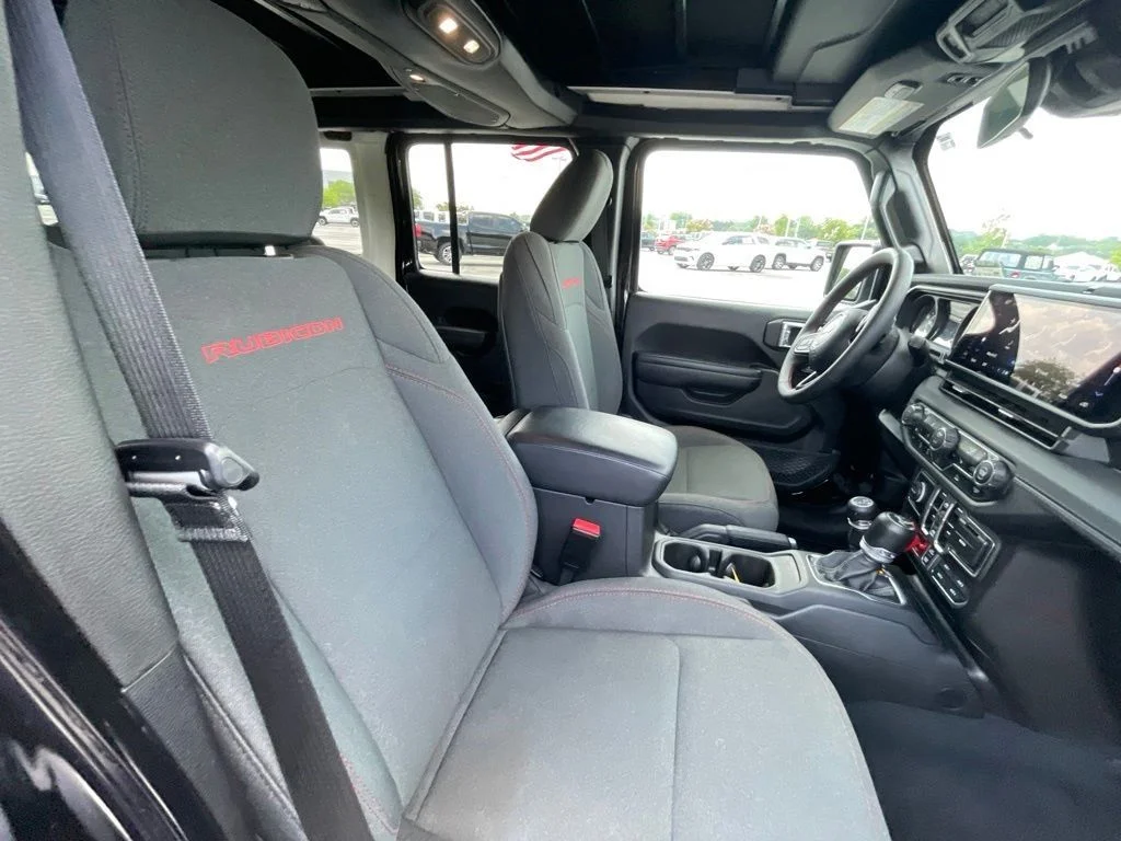 Used 2025 Black Jeep Rubicon image 11