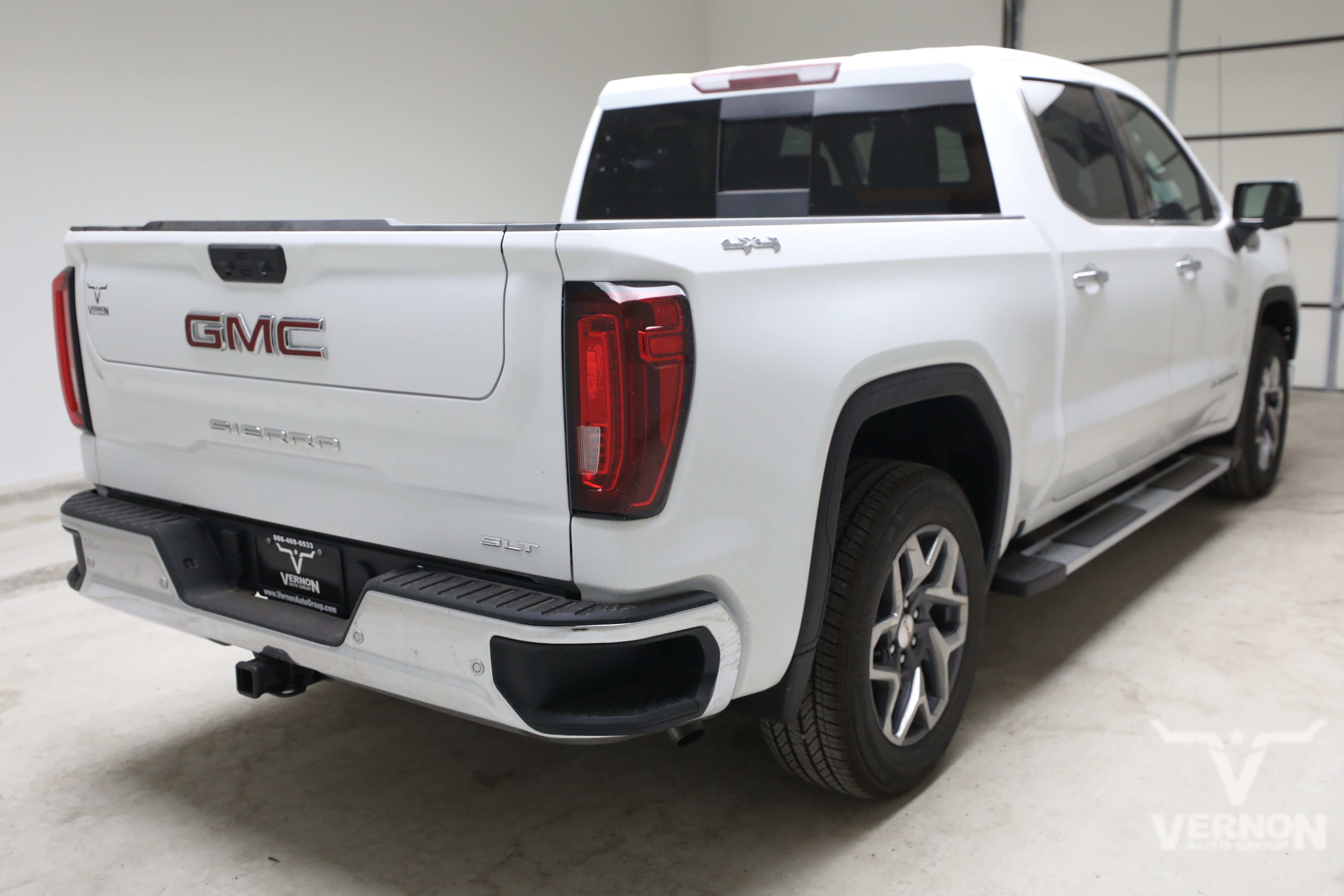 New 2026 Summit White GMC N image 5