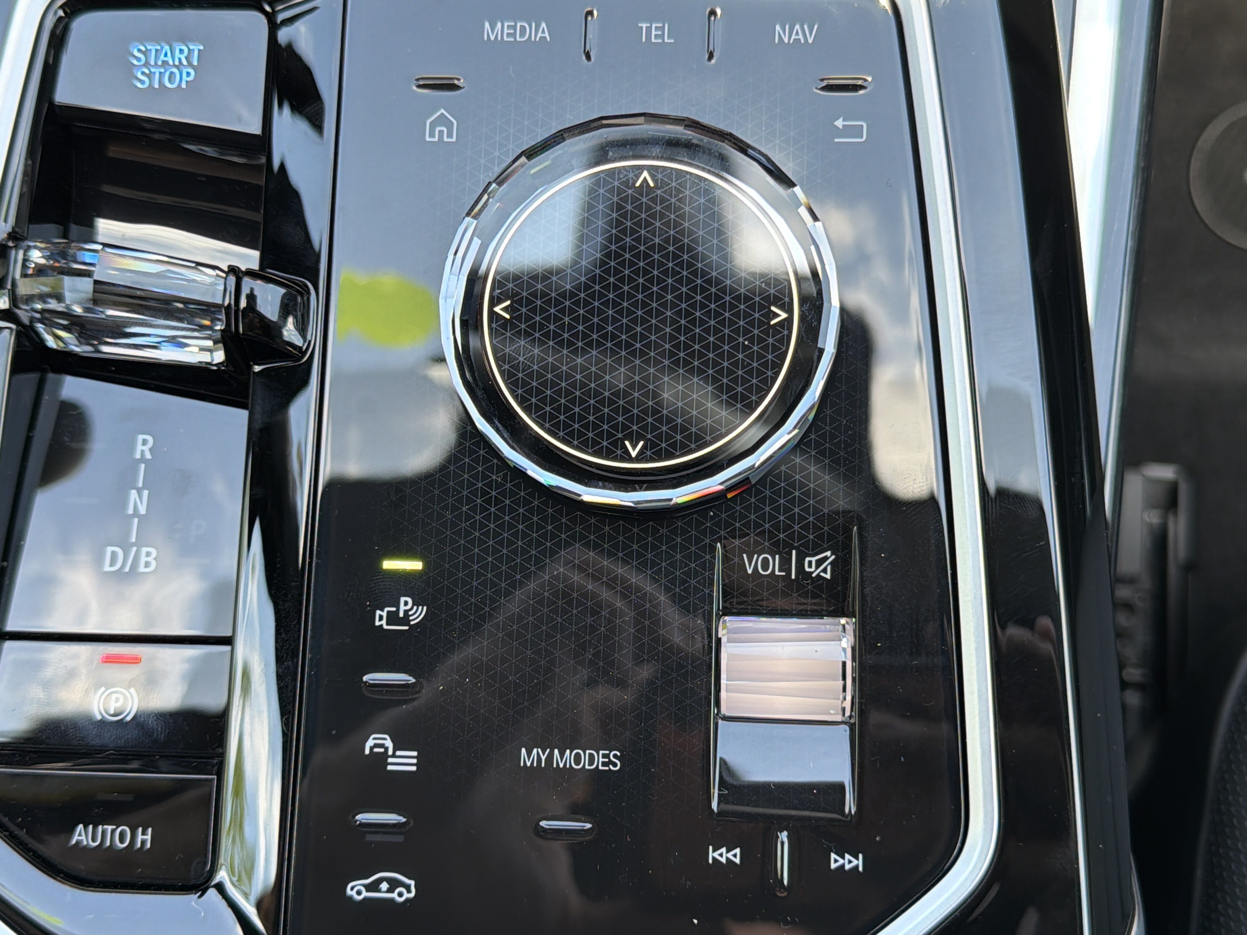 New 2026 Black Sapphire Metallic BMW xDrive60 image 8