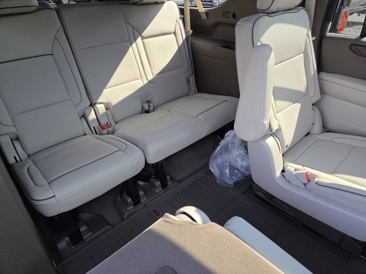 2026 GMC Yukon XL Denali - Photo 29