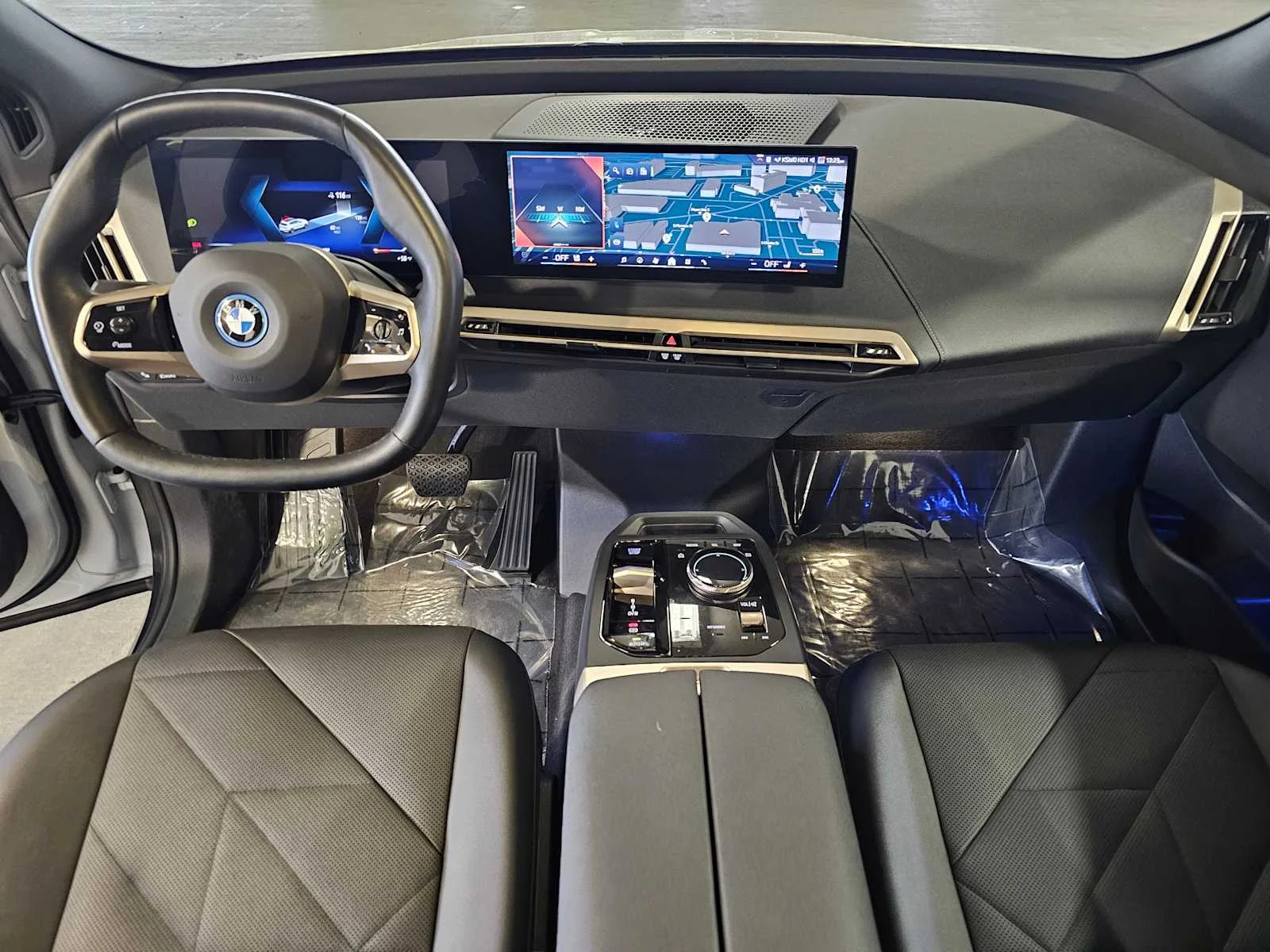 Certified Used 2024 Mineral White Metallic BMW xDrive50 image 9