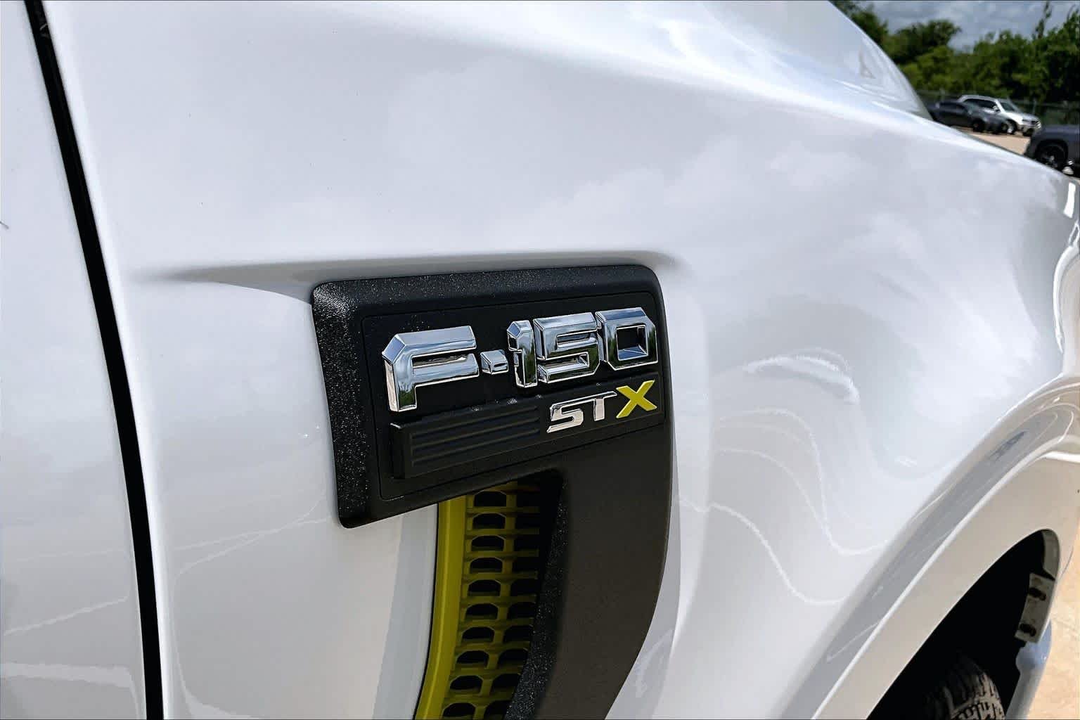 Used 2025 Oxford White Ford STX image 10