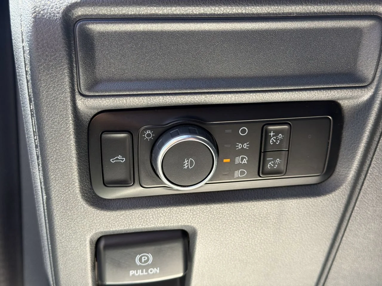 Used 2023 OXFORD WHITE Ford XL image 31