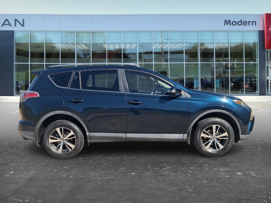 Used 2017 Galactic Aqua Mica Toyota XLE image 4
