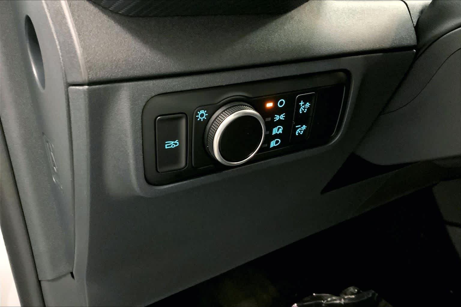 New 2026 Oxford White Ford EcoBoost® Fastback image 18