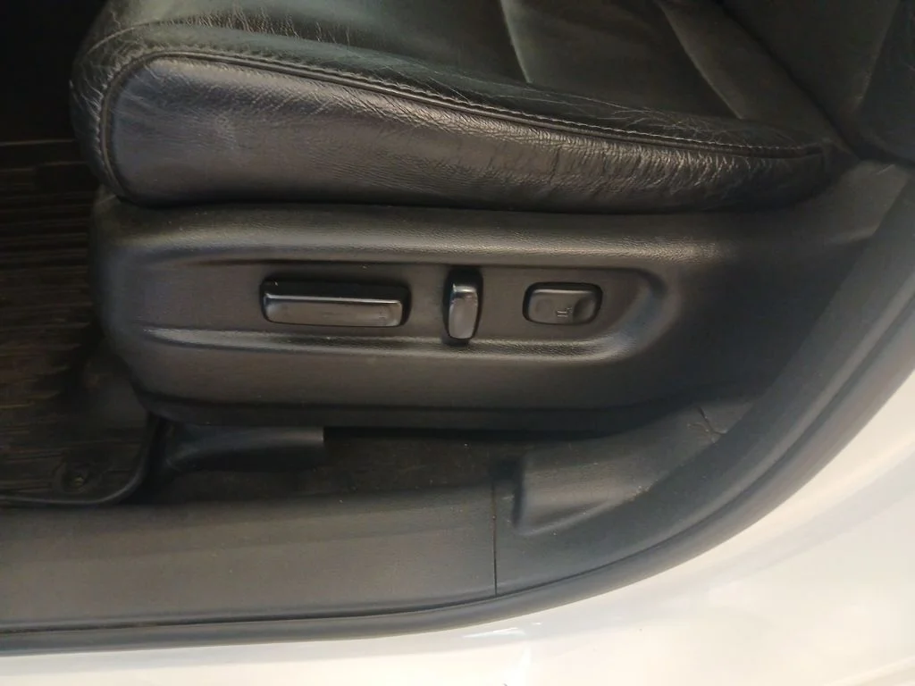 Used 2020 White Honda Touring image 30
