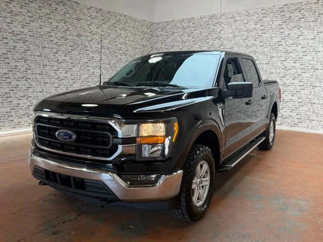 Used 2023 Black Ford XLT image 3