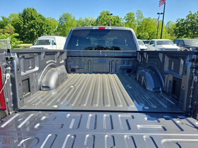 New 2026 Carbonized Gray Metallic Ford XLT image 39
