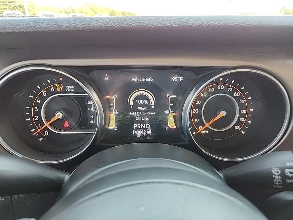 Used 2020  Jeep Unlimited Sport S image 19