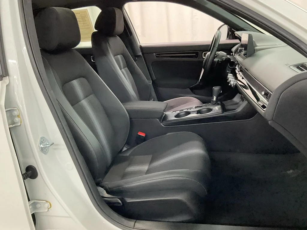 2025 Honda Civic Sport - Photo 30