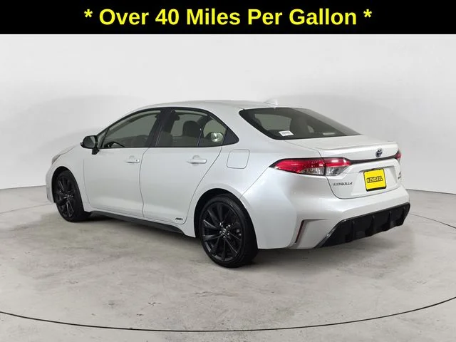 Used 2024 Pearl Toyota SE image 7