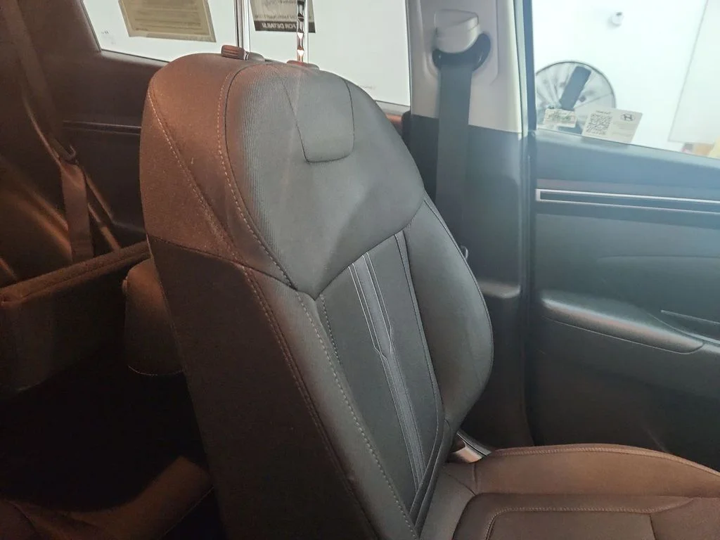 Used 2024 Silver Hyundai SEL image 13