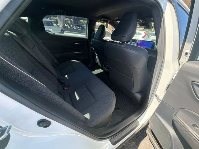 Used 2023 White Toyota XLE image 18
