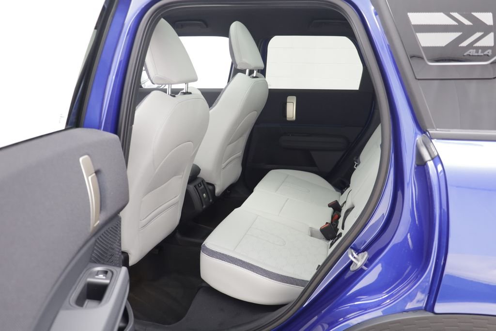 New 2026 Blazing Blue Metallic MINI Oxford Edition image 13