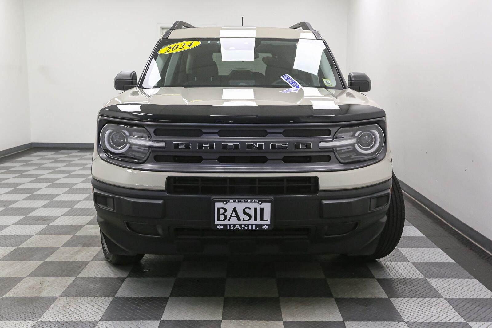 Used 2024 Desert Sand Ford Big Bend image 3