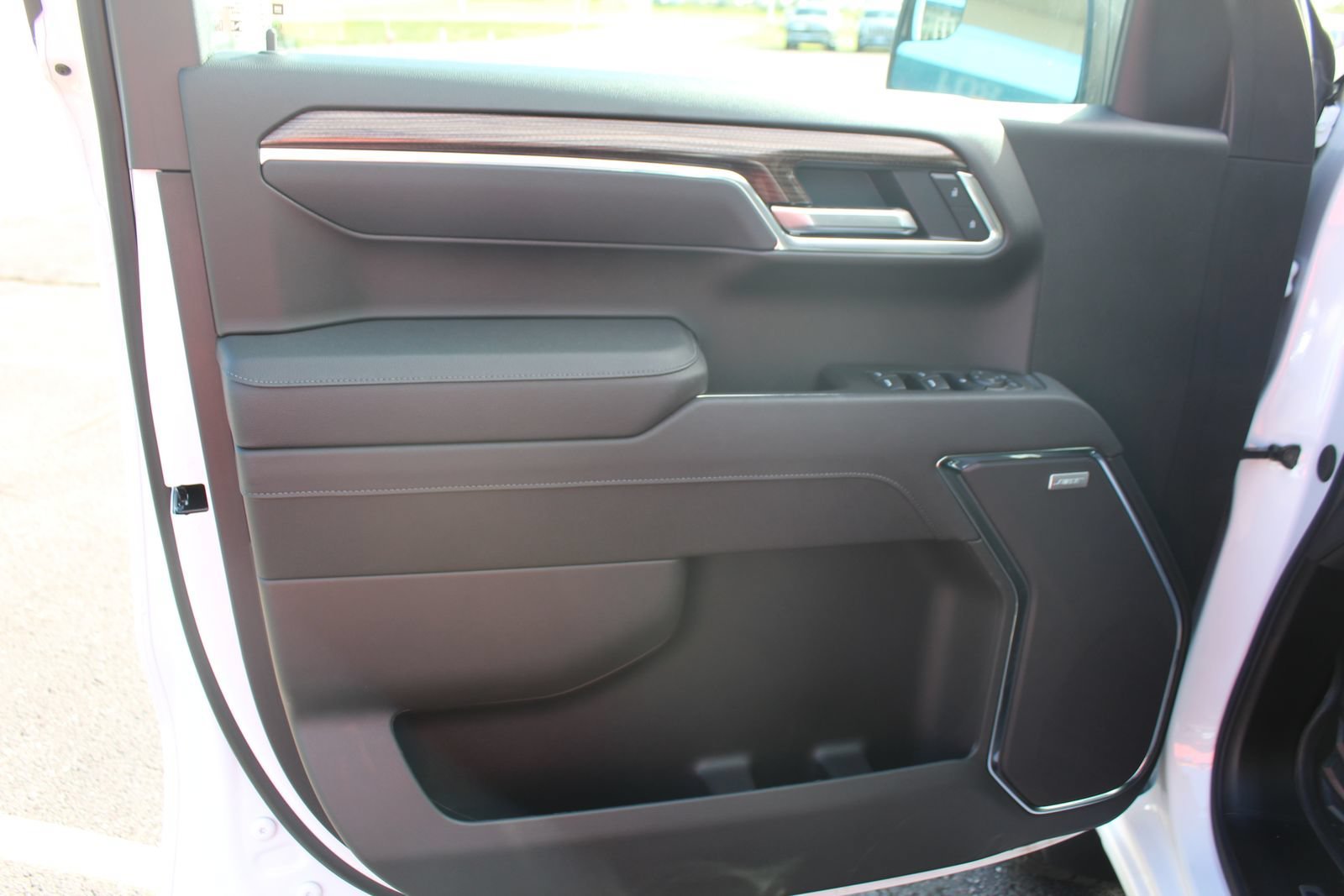 New 2026 Summit White Chevrolet LT Trail Boss image 10