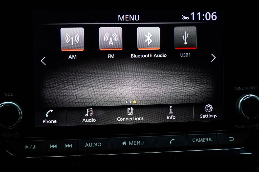 Used 2024 White Nissan Rock Creek image 30
