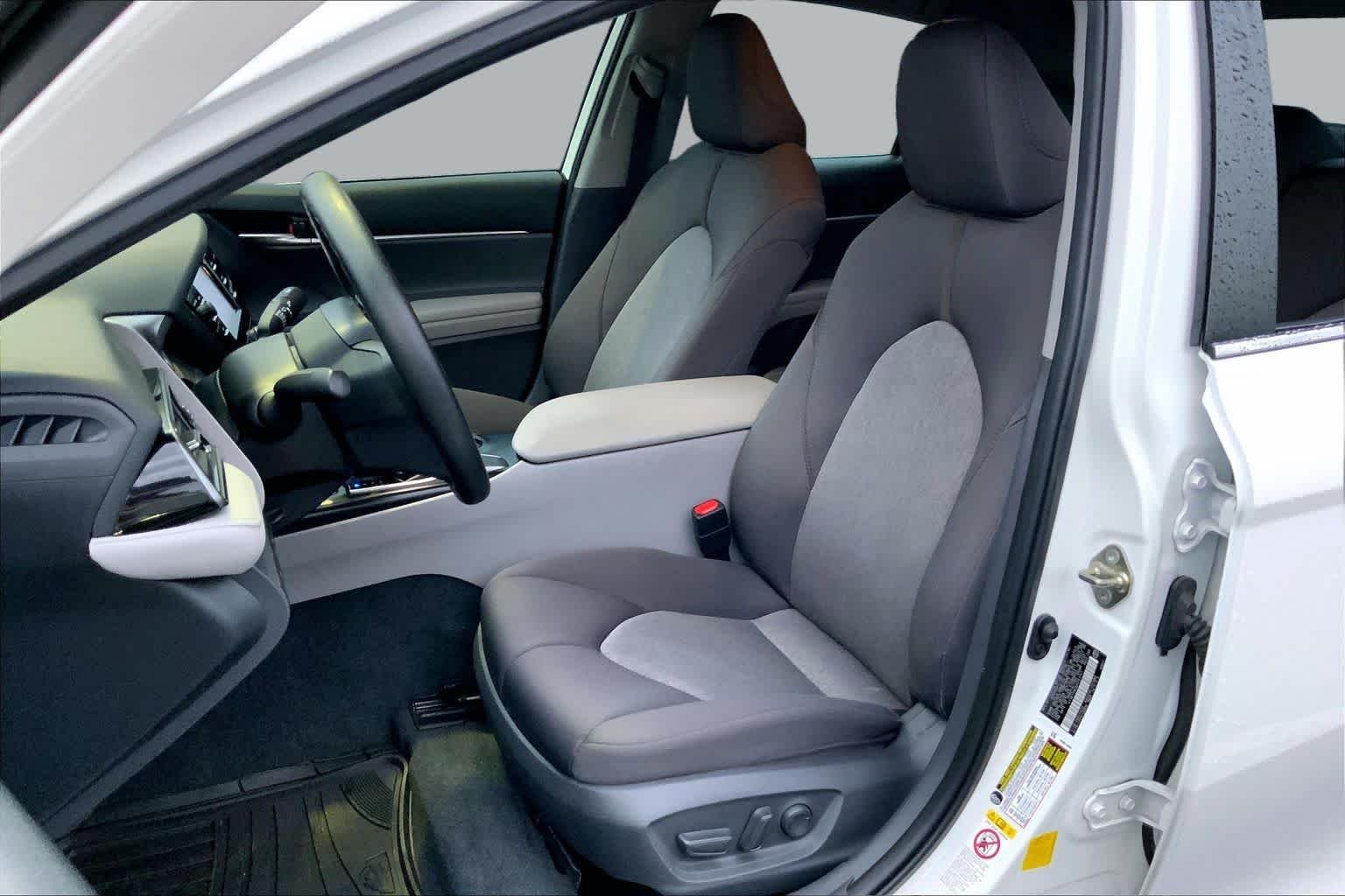 Used 2019 Super White Toyota LE image 8