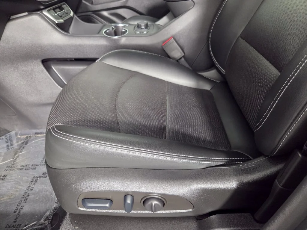 Used 2022 Summit White GMC SLT image 10