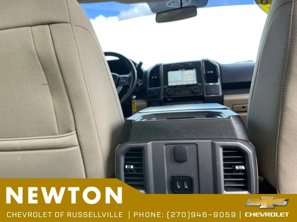 Used 2018 Shadow Black Ford XLT image 28