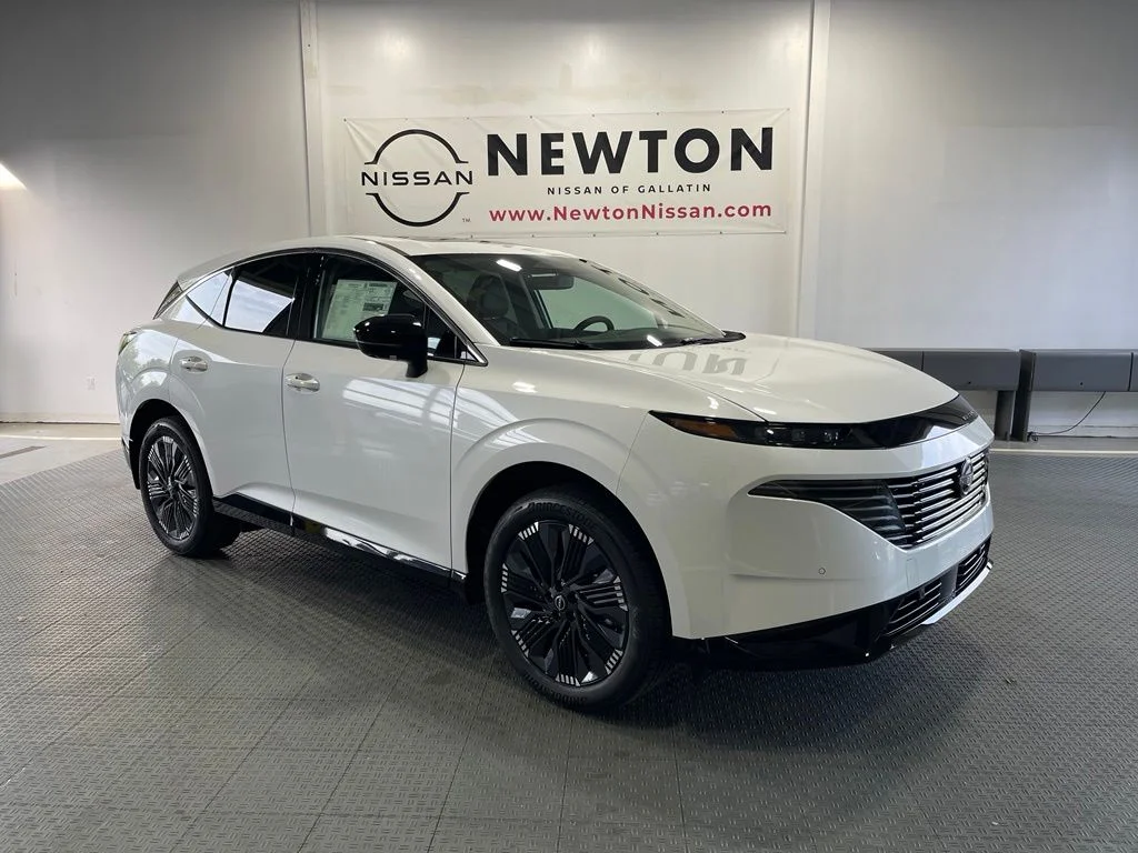 New 2026 Everest White Pearl TriCoat Nissan Platinum image 2