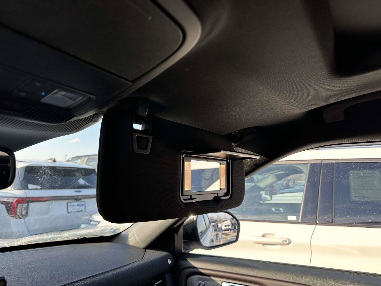 2026 Ford Explorer Platinum - Photo 16