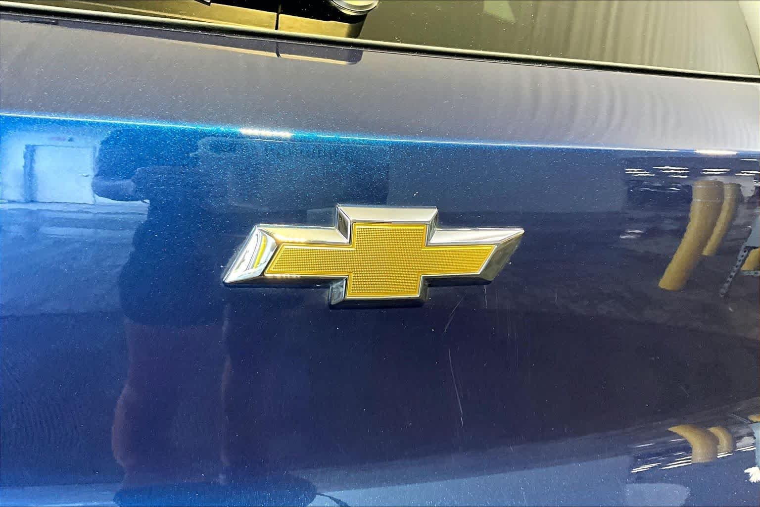 Used 2022 Blue Glow Metallic Chevrolet ACTIV image 33