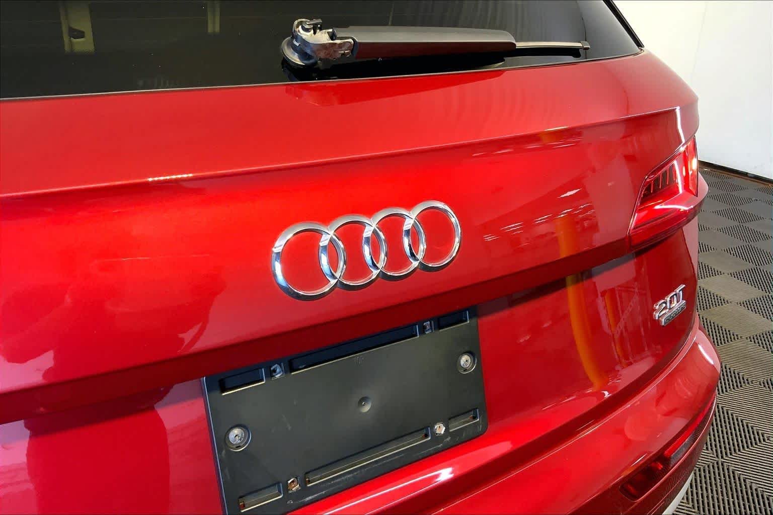 Used 2018 Brilliant Black Audi Premium Plus image 33