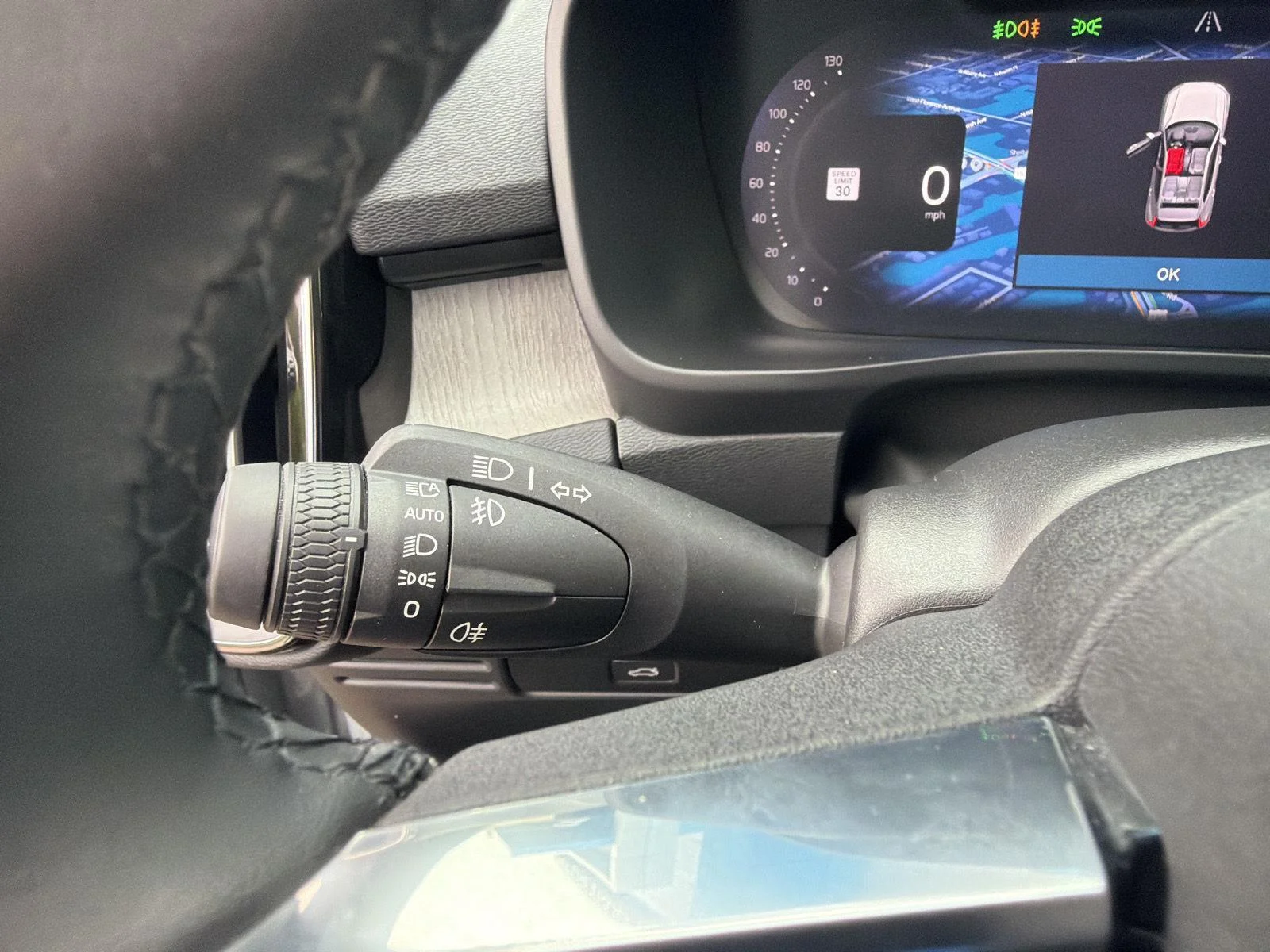 Used 2024 Vapor Grey Metallic Volvo Ultimate Bright Theme image 21