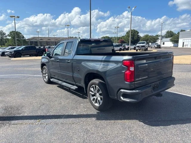 Used 2019 Gray Chevrolet RST image 6