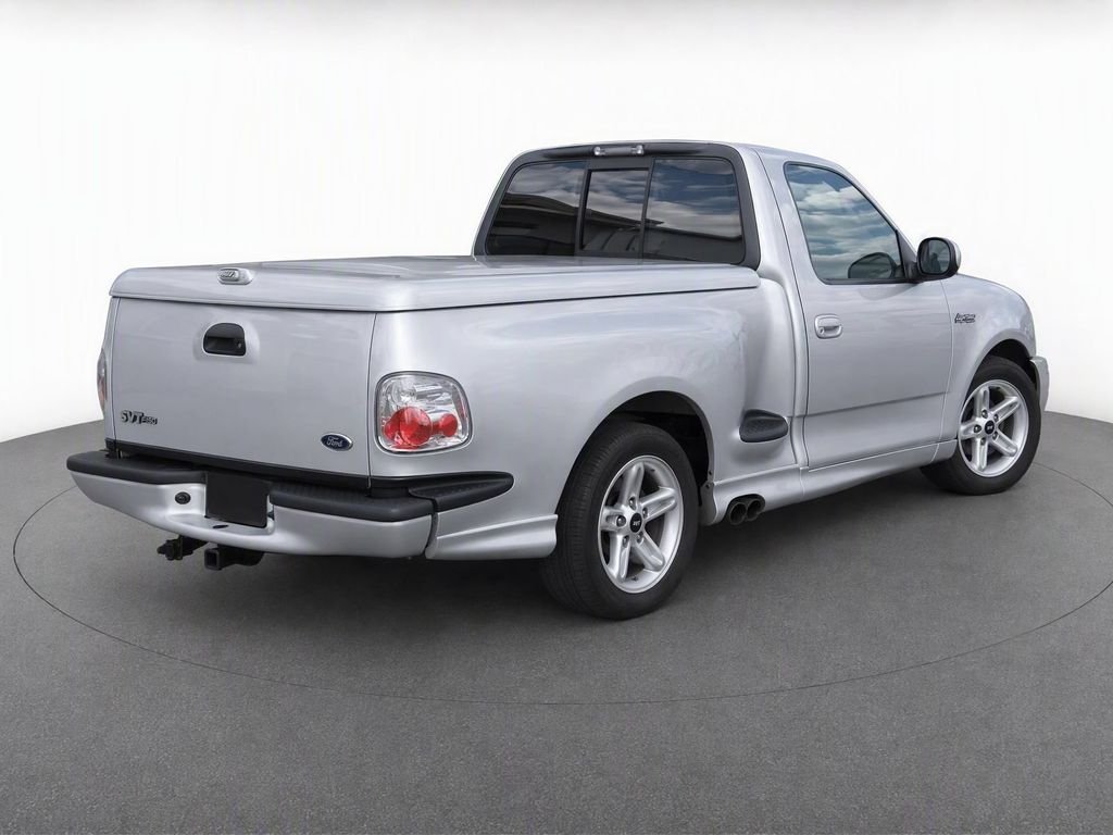 Used 2001  Ford SVT Lightning image 6