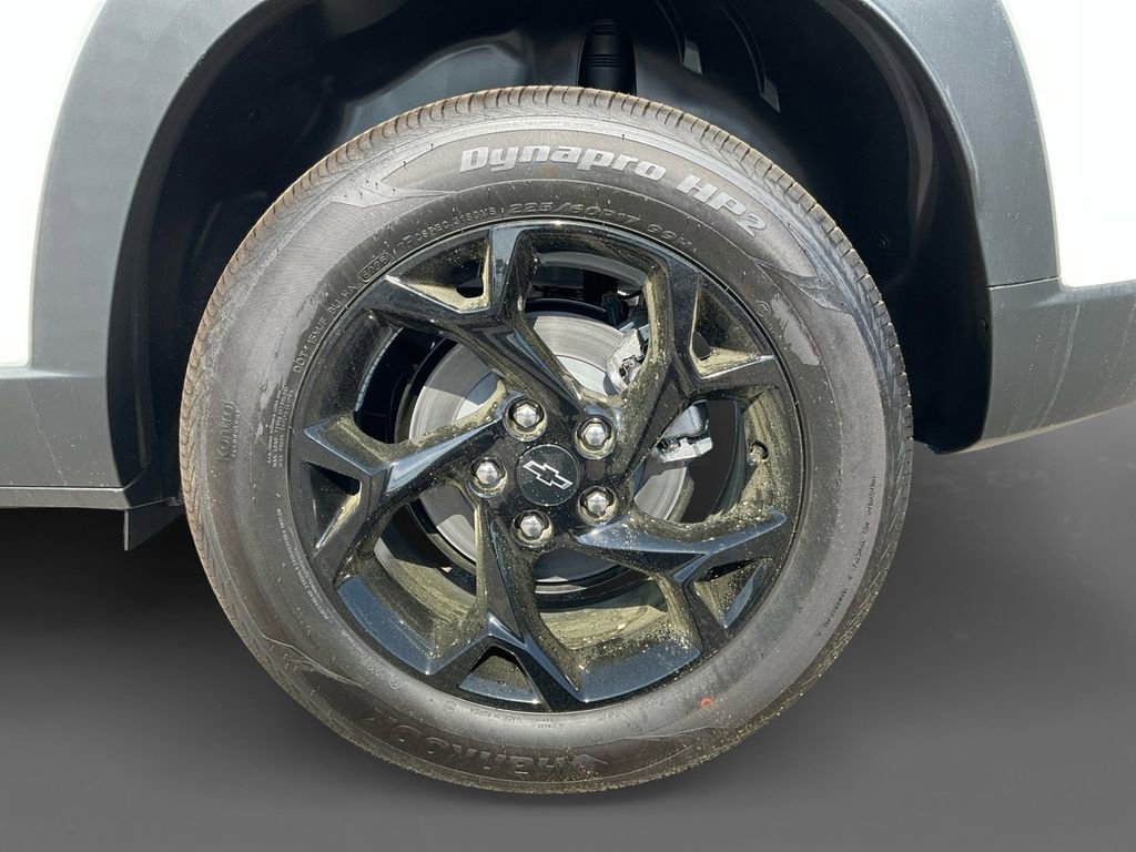 New 2026 Summit White Chevrolet LT image 8